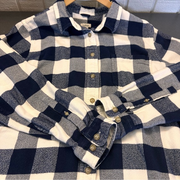 LL Bean Navy Plaid Long Sleeve Soft Flannel Shirt 100% Organic Cotton 506162 W L - Picture 15 of 16